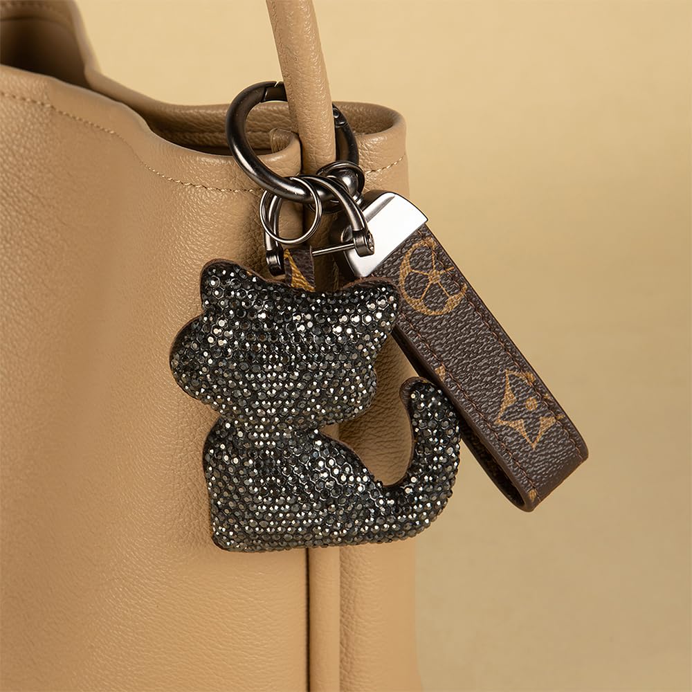 Jekvil Handmade Leather Keychain with Rhinestones